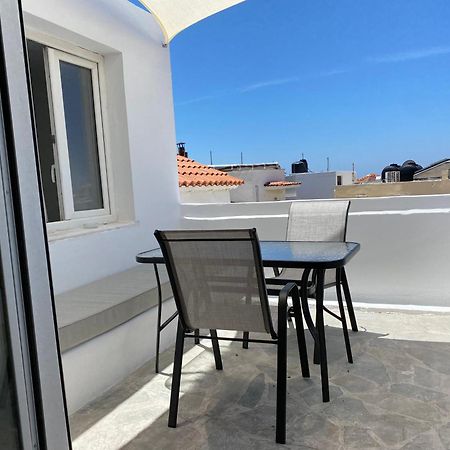 Appartamento Iakovos' Luxury Penthouse Tínos Esterno foto