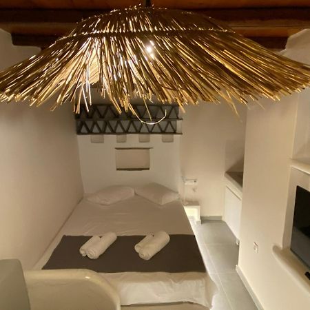 Appartamento Iakovos' Luxury Penthouse Tínos Esterno foto