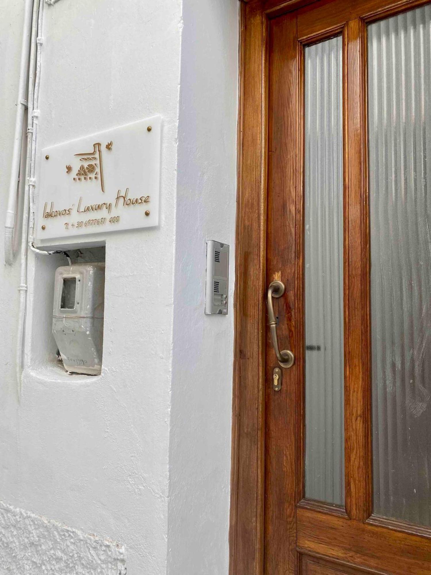Appartamento Iakovos' Luxury Penthouse Tínos Esterno foto